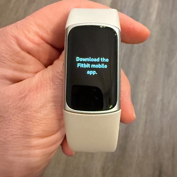 Fitbit Charge 6 - Picture 2 of 7